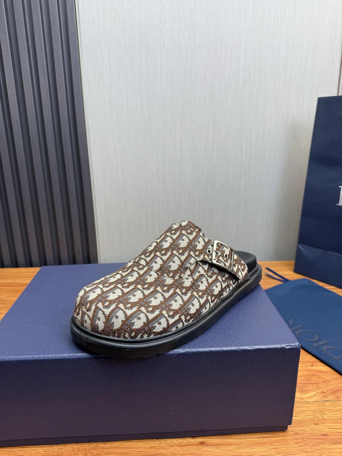 Men's men's shoes 420💰 Dior. Men's slippers🩴Official website 1:1 production 38-45 yards 45 46 🉑️Customized original material shipped✅